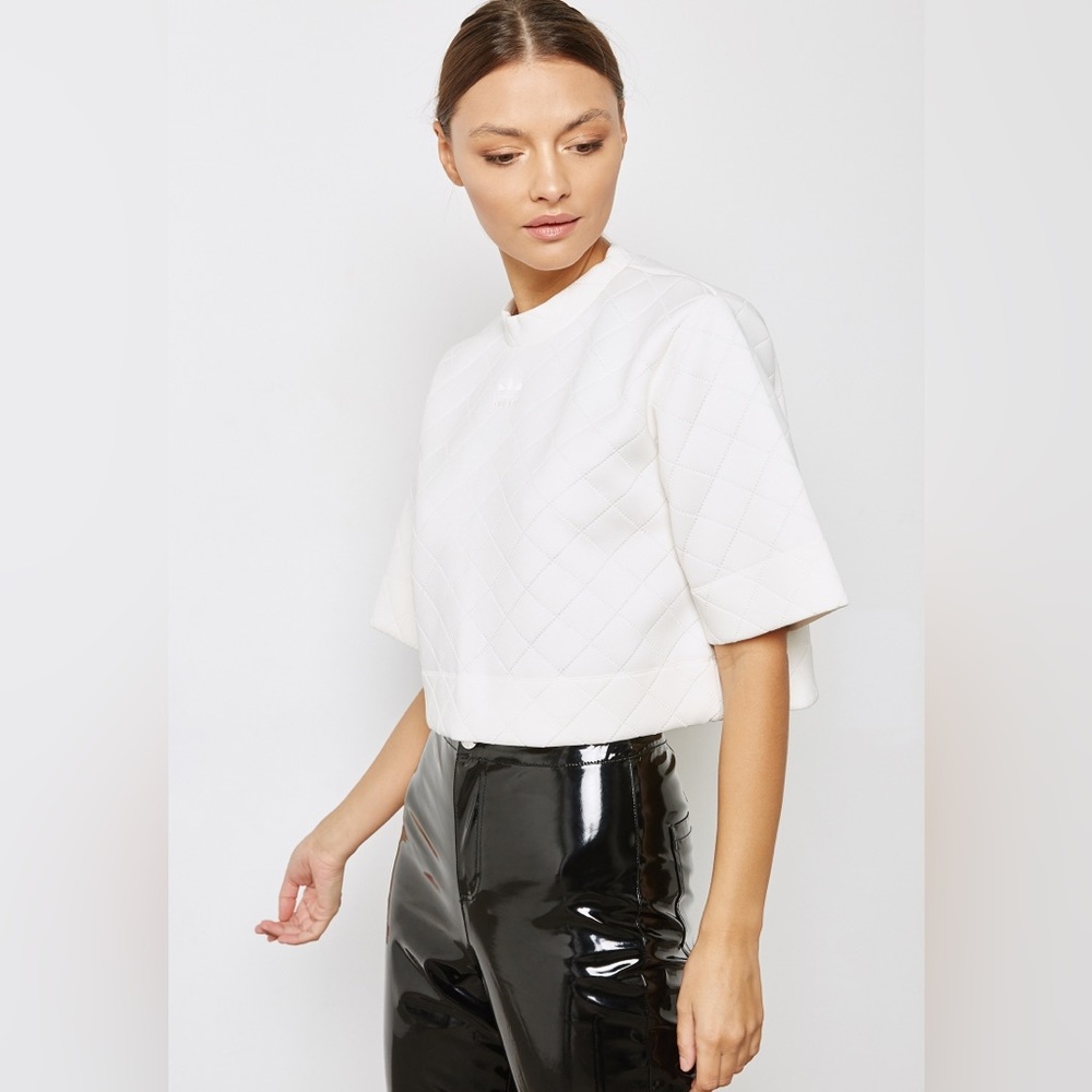 ADIDAS ORIGINALS EMBOSSED CROPPED JAPANESE UNIQUE TOP S